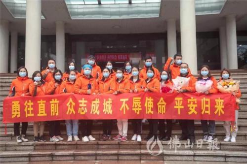 武汉加油|众志成城，，，同心抗疫，，，佩安婷用行动誊写社会责任